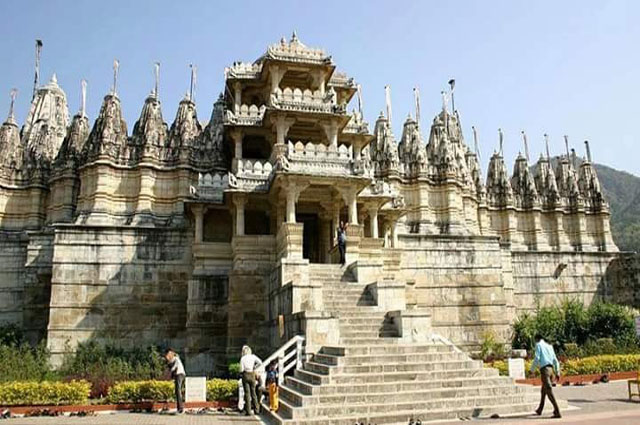 Shri Aadinath Digambar Jain Mandir, Dilwada, Mount Abu, Rajasthan